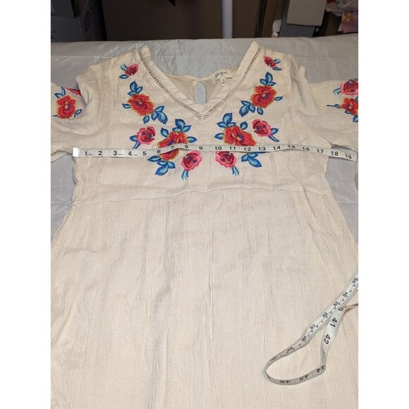 Umgee Beige Heavy Embroidered Floral Print Short Sleeve Dress Size Medium Boho - Picture 13 of 15